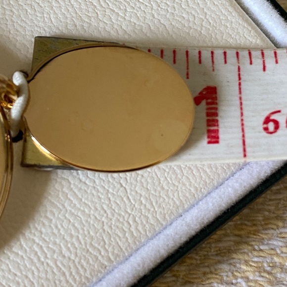 Small Plain Gold Electroplate Oval Keyring - Picture 9 of 16